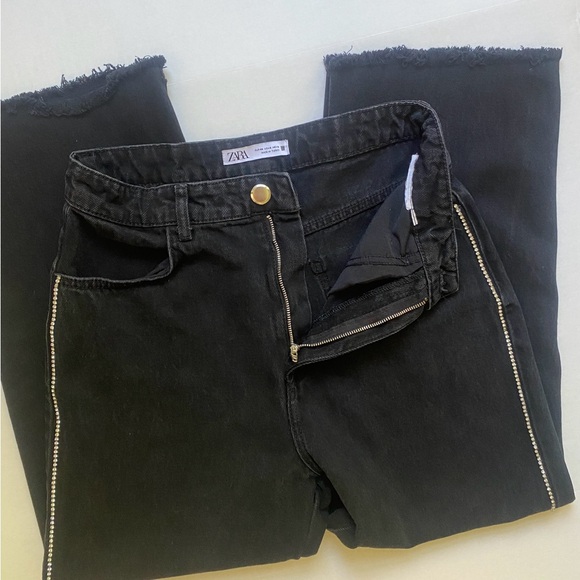 ZARA Side Rhinestone Embellished Black Jeans Frayed Hem Size 8 US - Picture 11 of 16